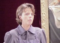 Catherine dans le rôle d'Isabelle, la servante de la famille Beulemans