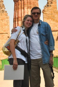 Julie et JP à Qutub Minar (mars 2011)